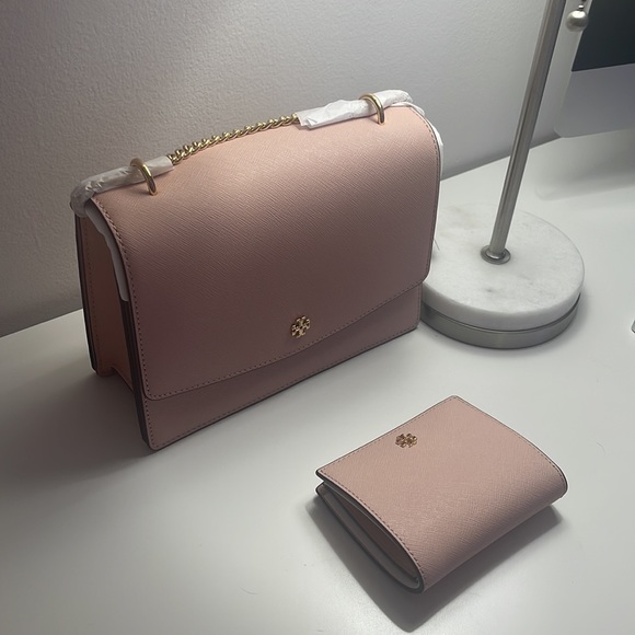 Tory Burch Emerson Flap Adjustable Shoulder bag - Picture 2 of 6